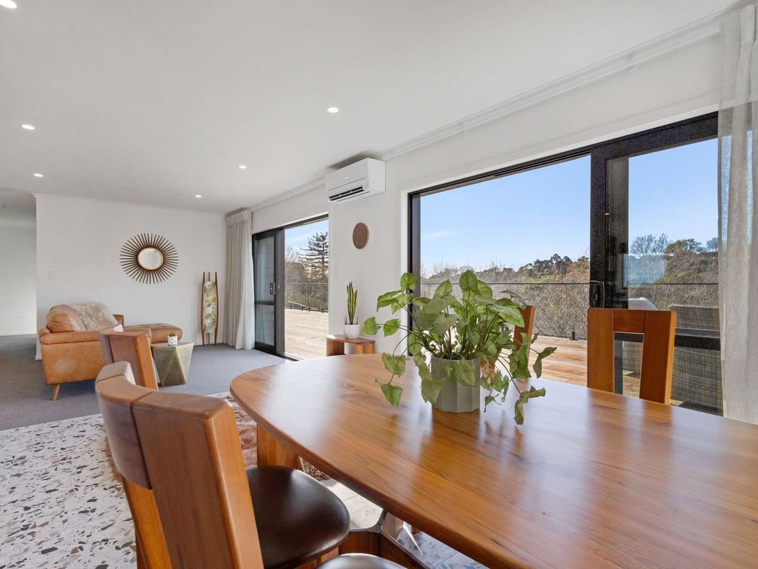 10174744947377352986