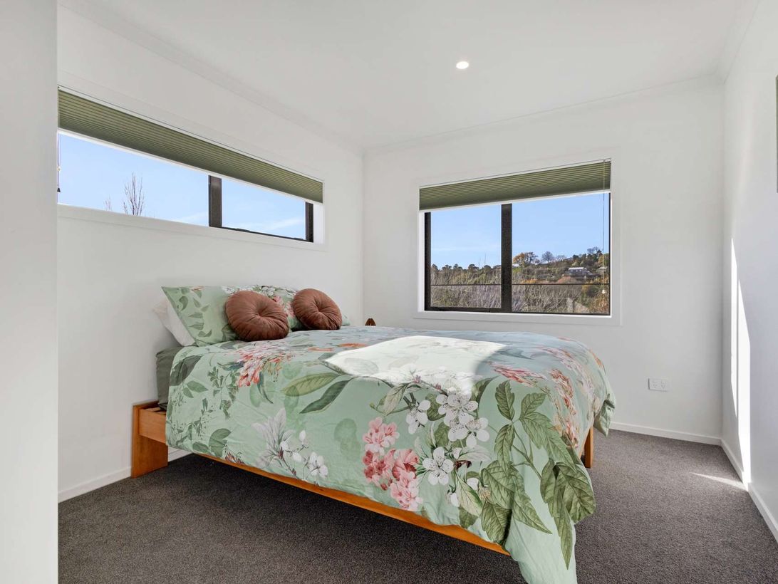 10847484414929270892